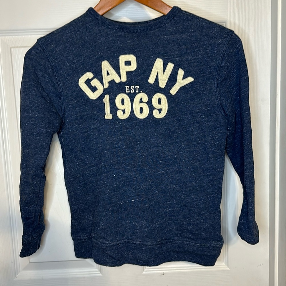 Gap kids crew neck sweater